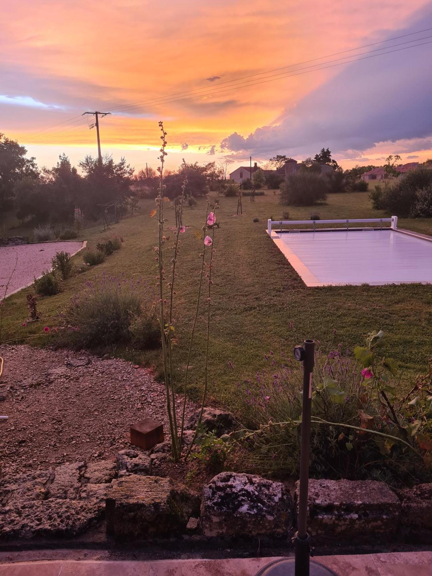 Charmant Logement A La Campagne Gazaupouy Buitenkant foto